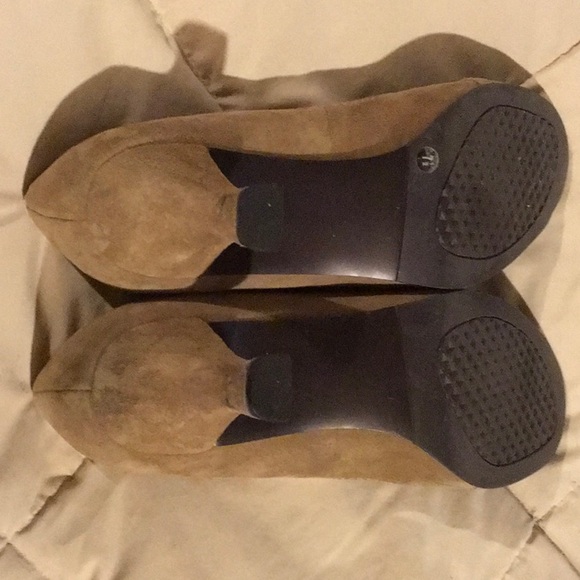 Shoes - Picture 2 of 3